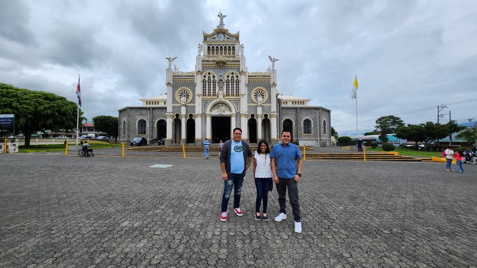 Basílica en Costa Rica durante viaje de proyecto