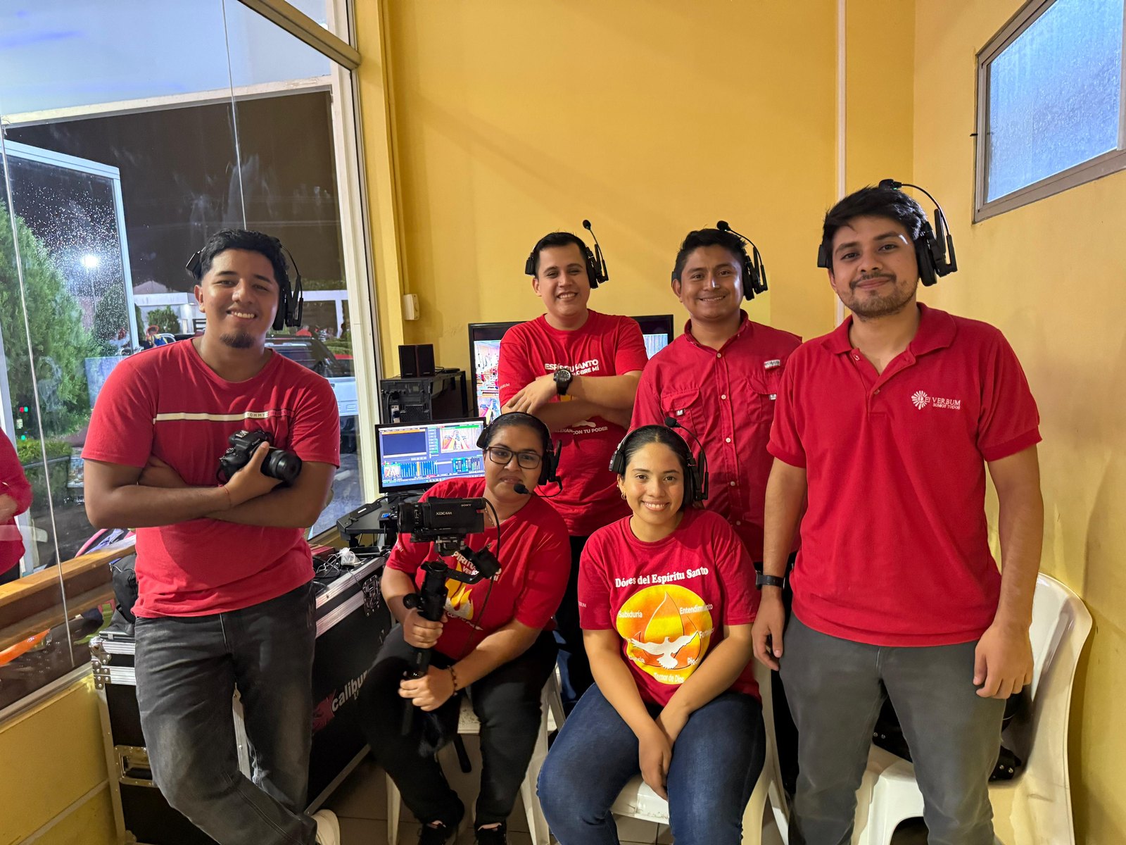 Equipo de producción multimedia de Fundación Dei Verbum
